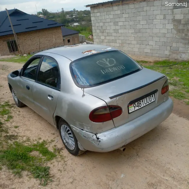 Daewoo Lanos 1997 · 1.6 MT