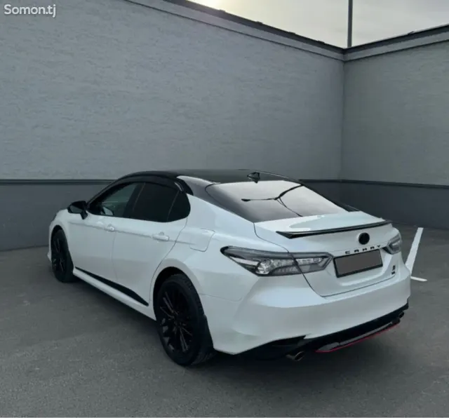 Toyota Camry 2022 · 3.5 AT