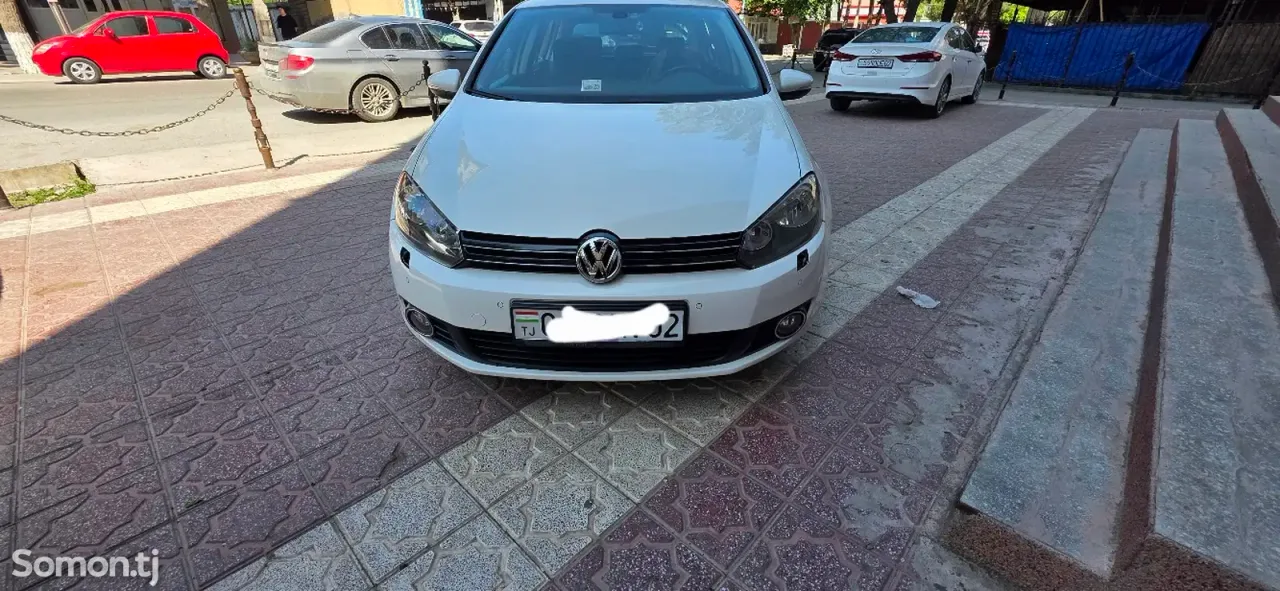 Volkswagen Golf 2010 · 2.0 AT