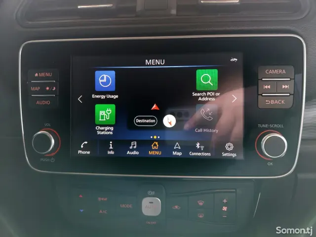 Nissan Leaf 2020 · AT