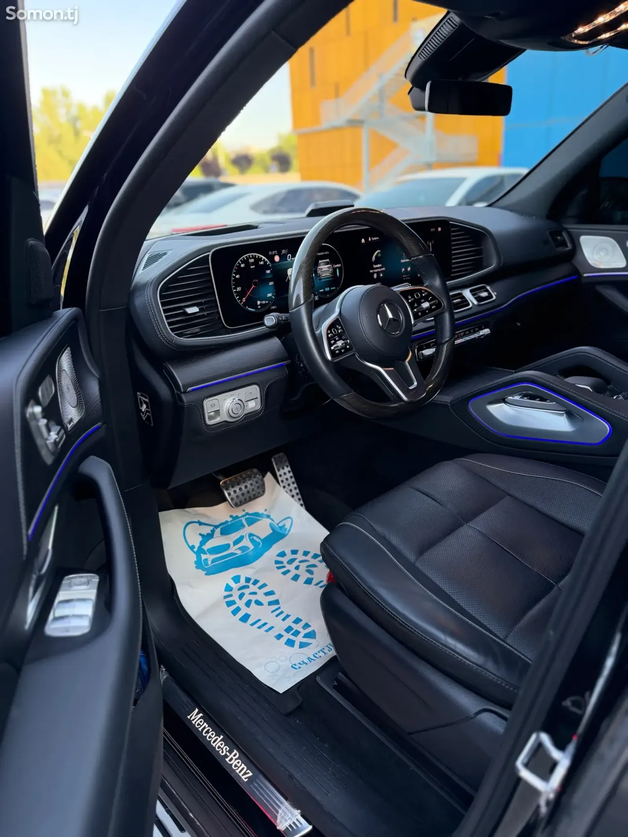 Mercedes-Benz GLS 2023 · 5.8 AT