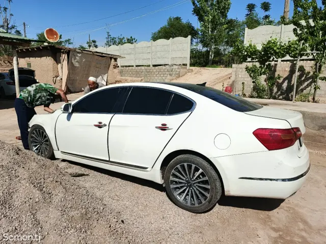 Kia K7 2012 · 2.4 AT