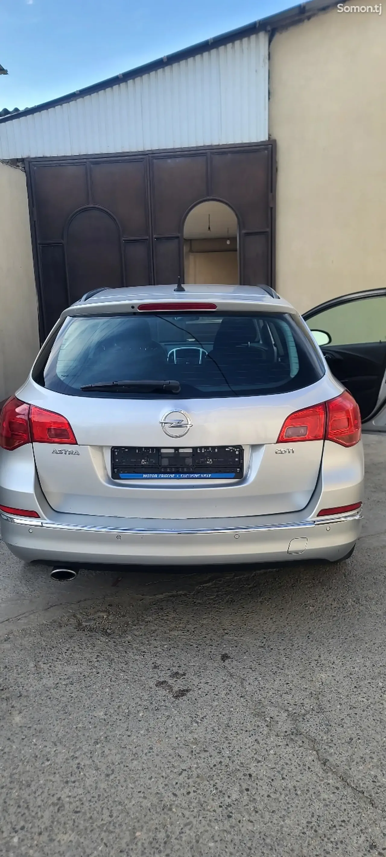 Opel Astra J 2015 · 1.4 AT