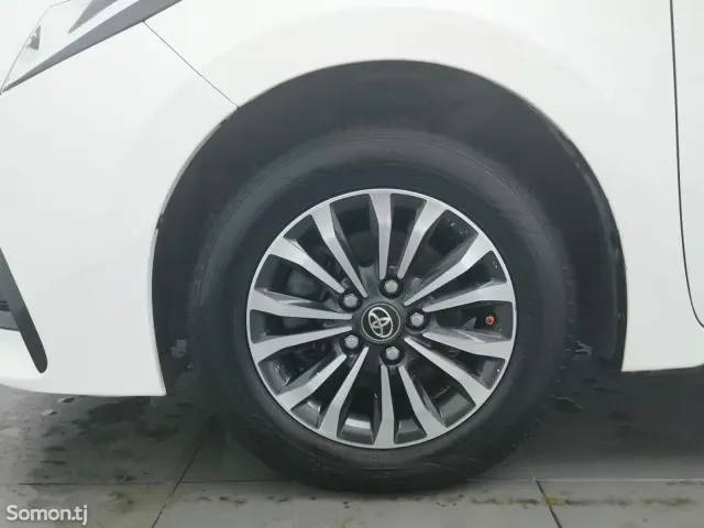 Toyota Corolla 2018 · 1.2 AT