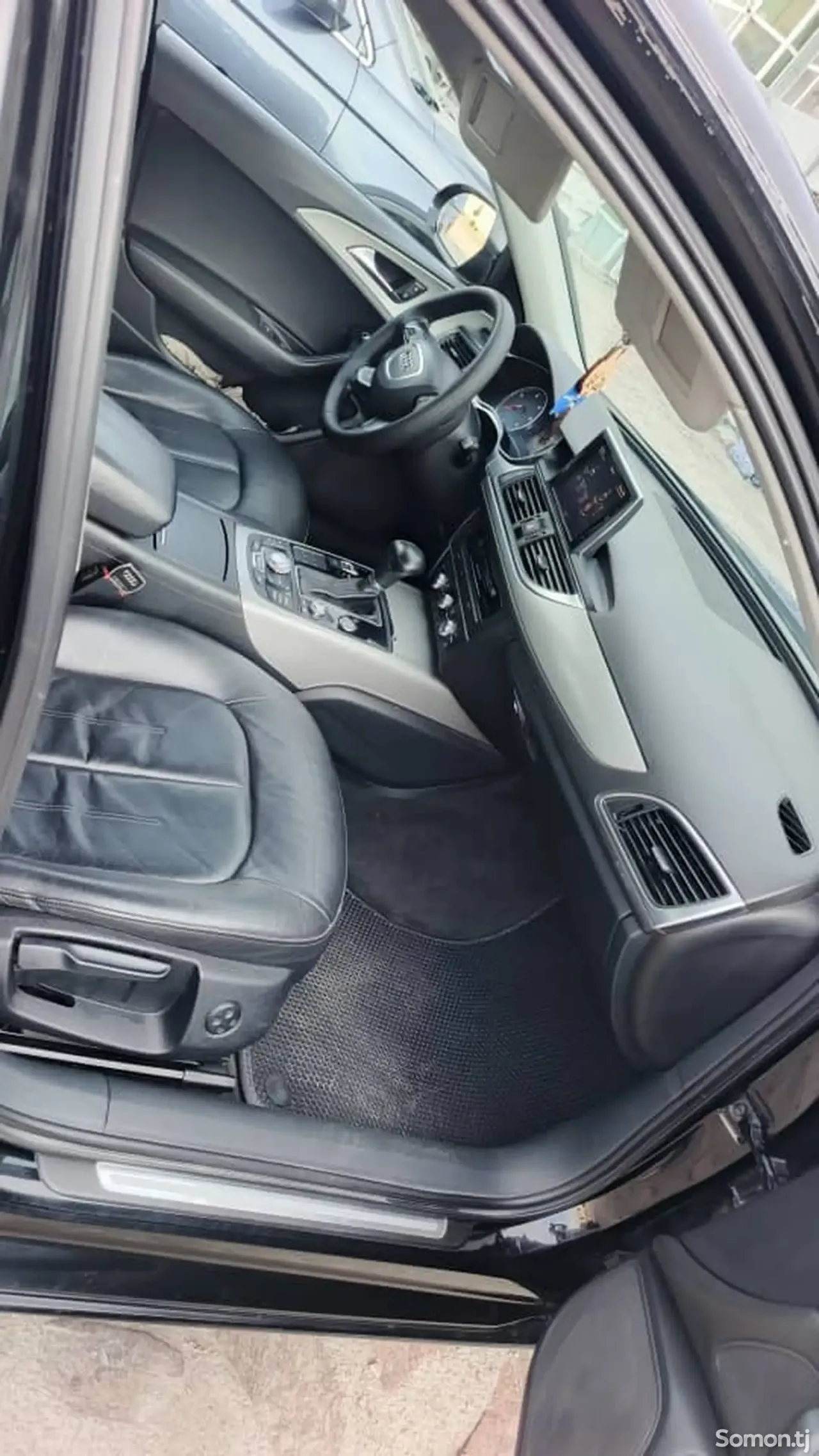 Audi A6 2012 · 2.0 AT