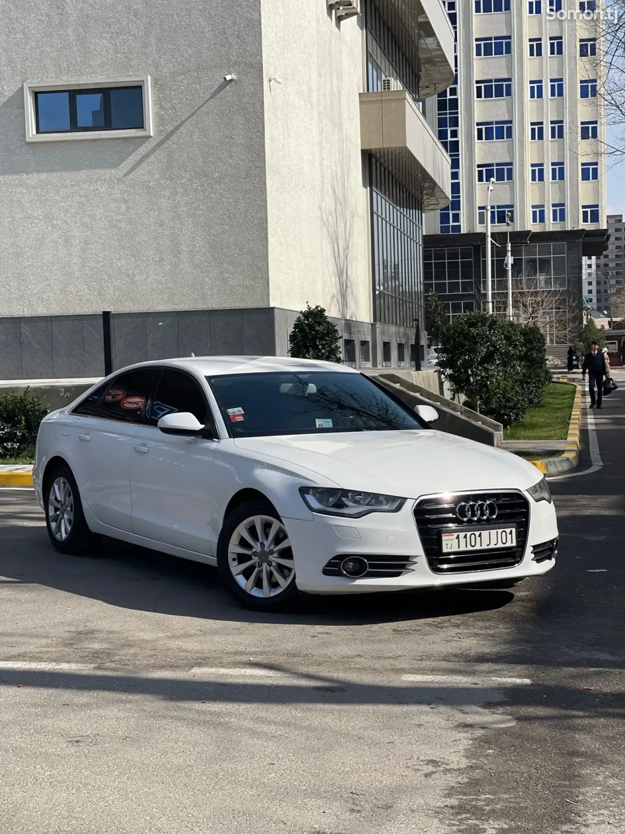 Audi A6 2015 · 2.0 AT