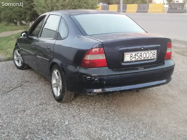 Opel Vectra B 1996 · 1.6 MT