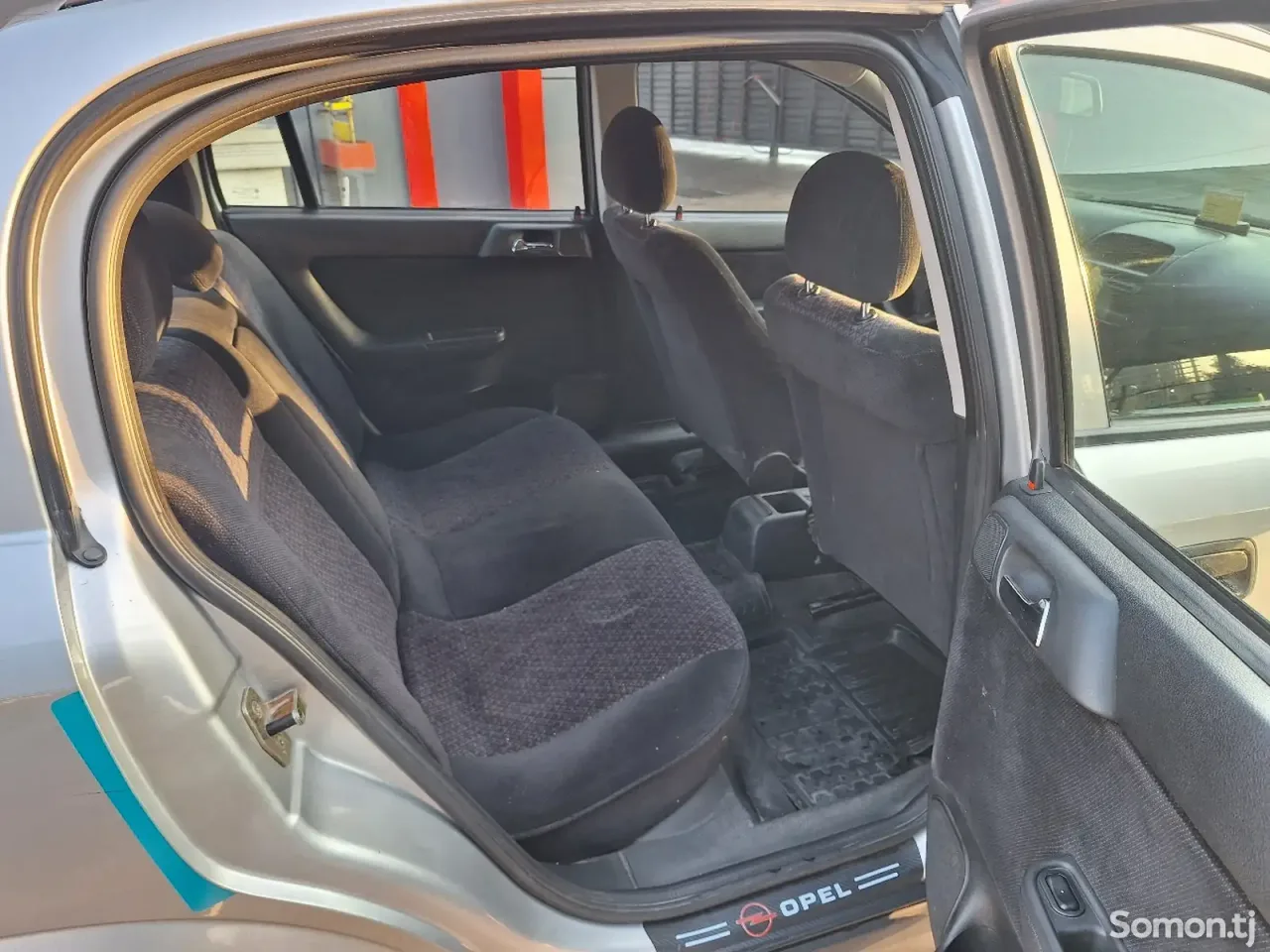 Opel Astra G 1999 · 1.6 MT