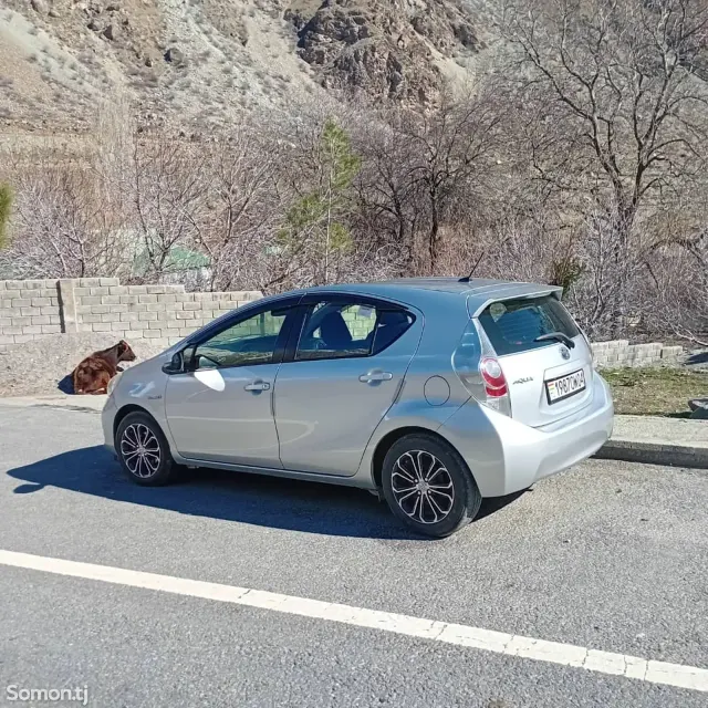 Toyota Aqua 2014 · 1.5 AT