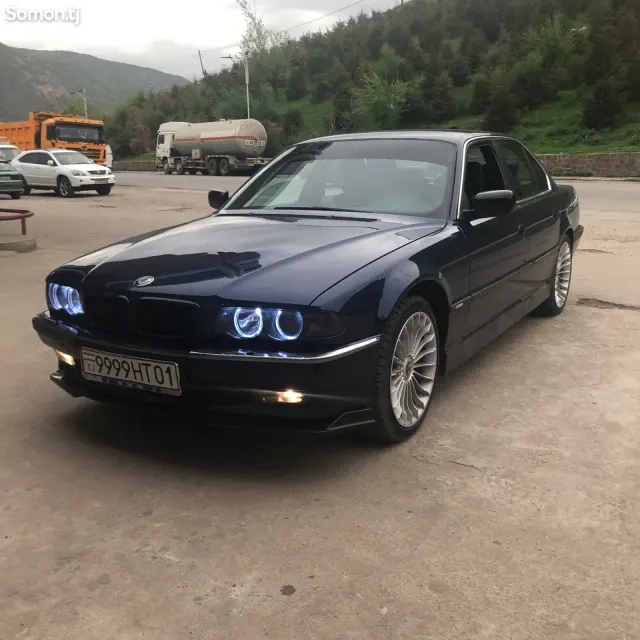 BMW 7 series 2000 · 2.8 AT