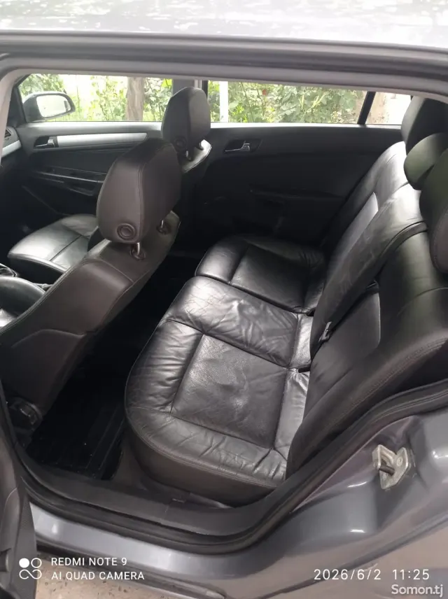 Opel Astra H 2006 · 1.9 MT