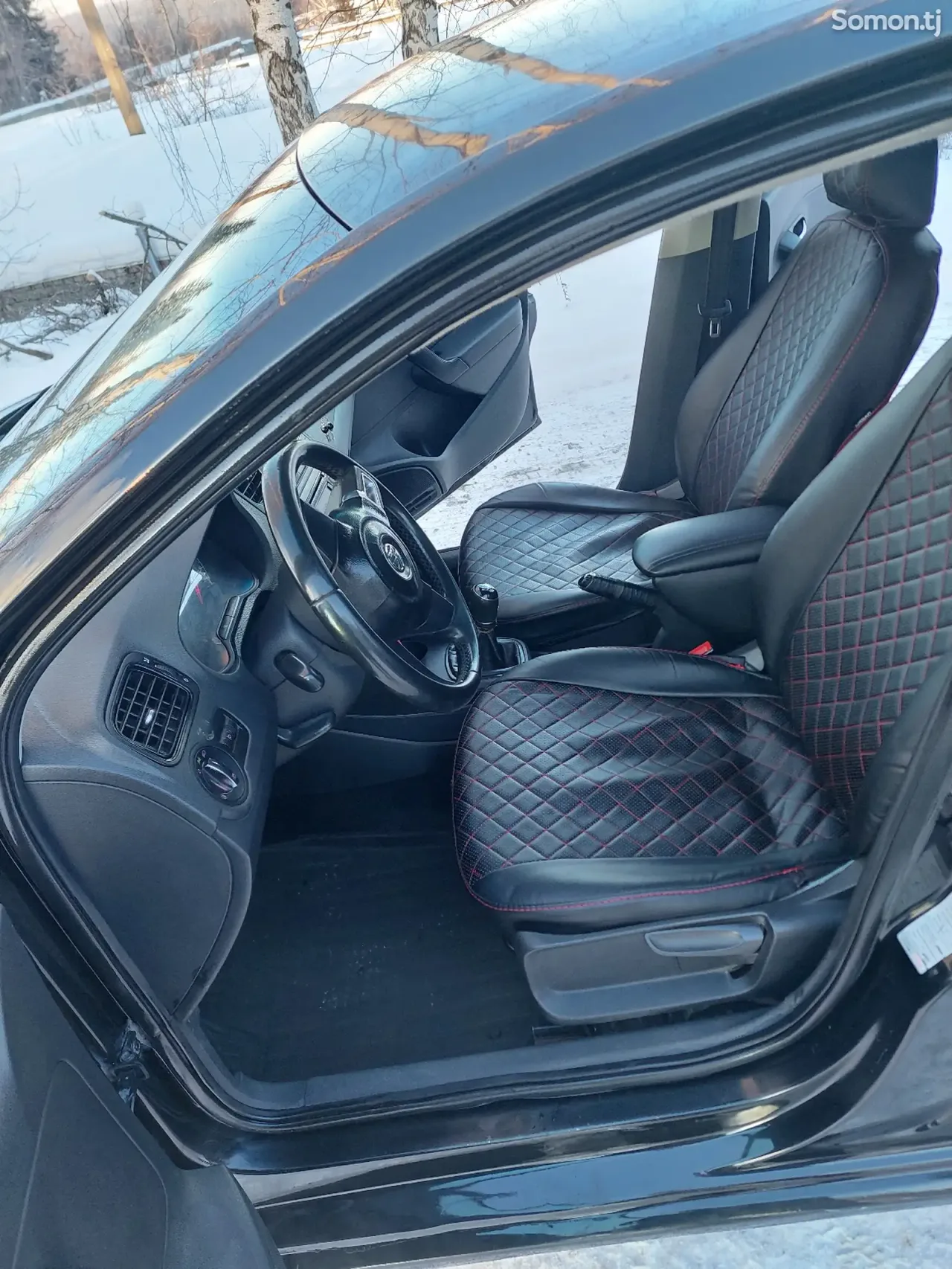 Volkswagen Polo 2013 · 1.6 MT
