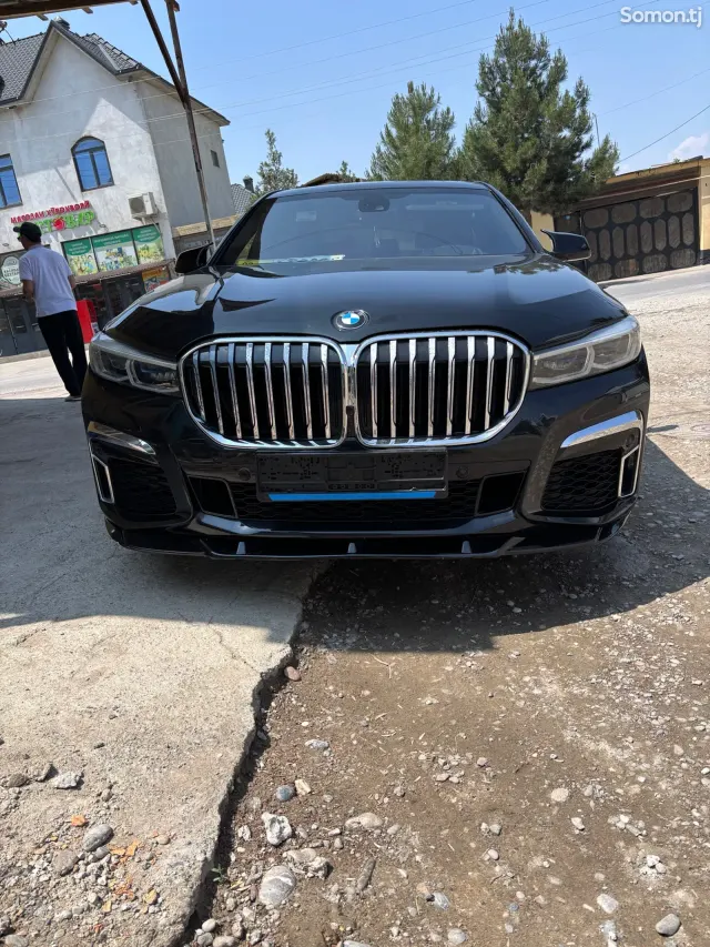 BMW 7 series 2010 · 4.4 AT