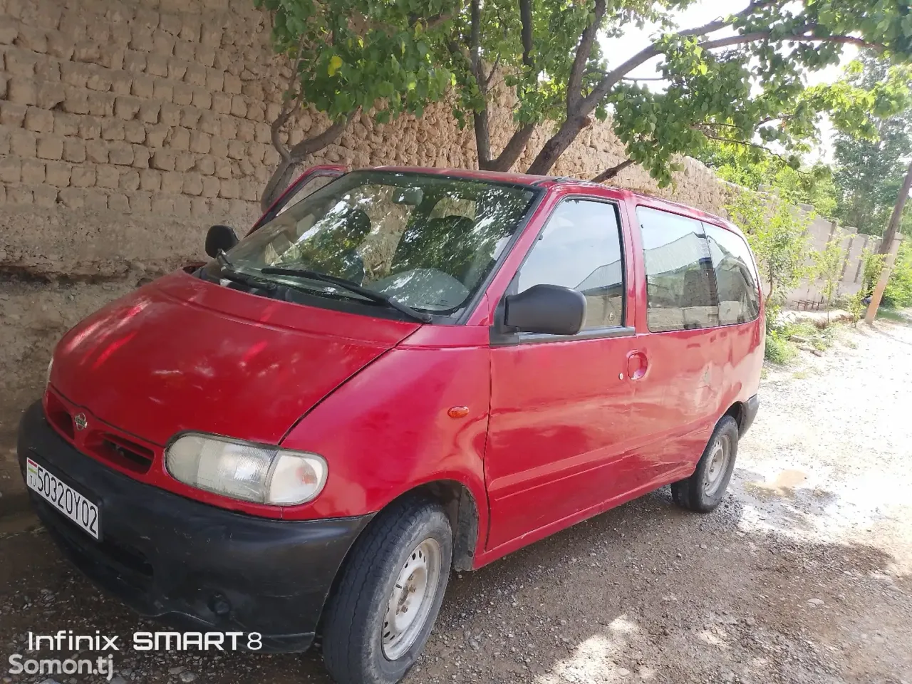 Nissan Serena 1998 · 1.6 MT