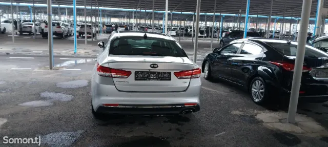 Kia Optima 2017 · 2.4 AT
