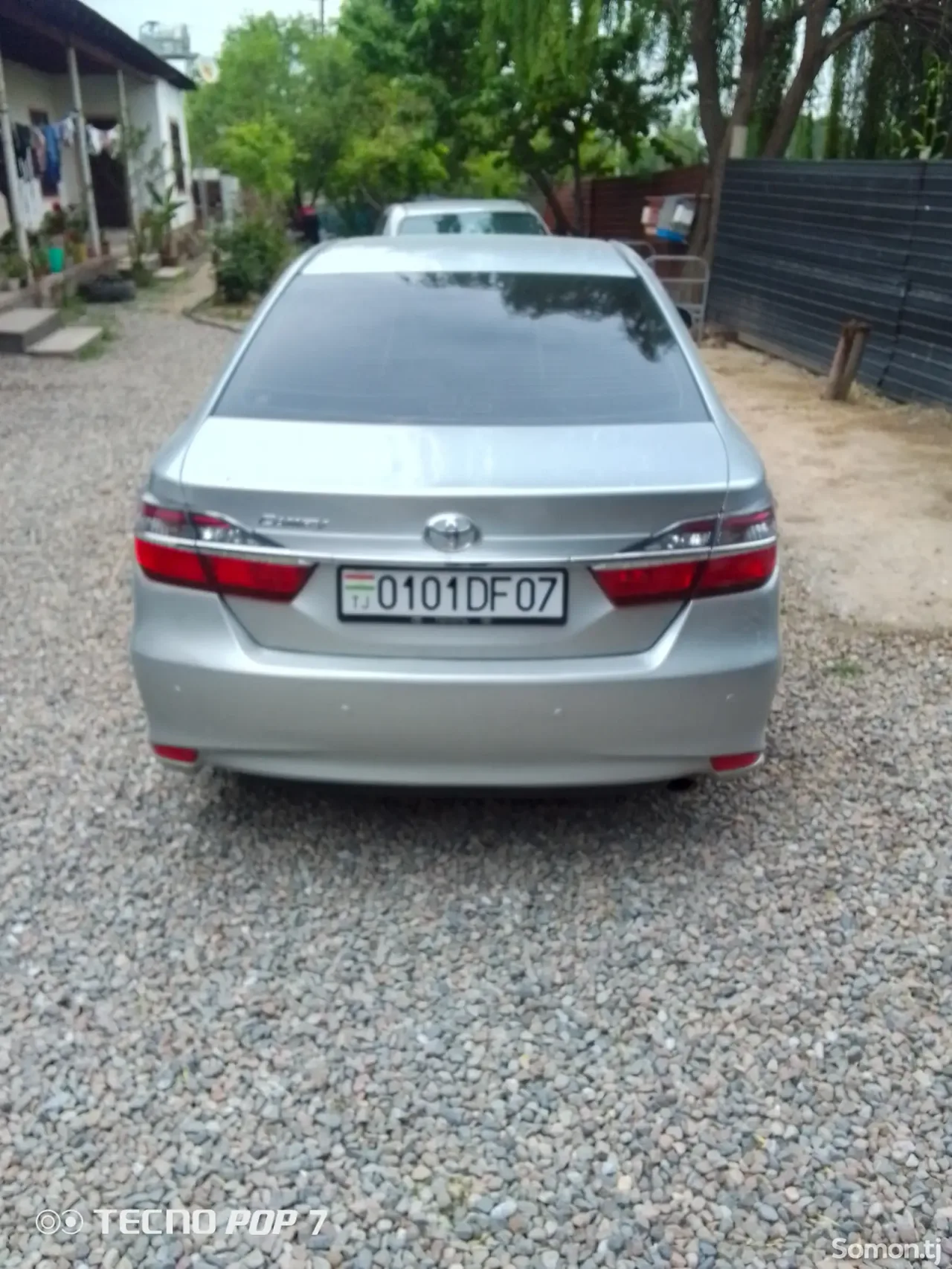 Toyota Camry 2015 · 2.0 AT