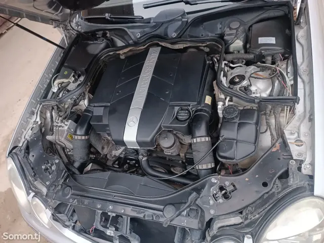 Mercedes-Benz E class 2002 · 3.2 AT