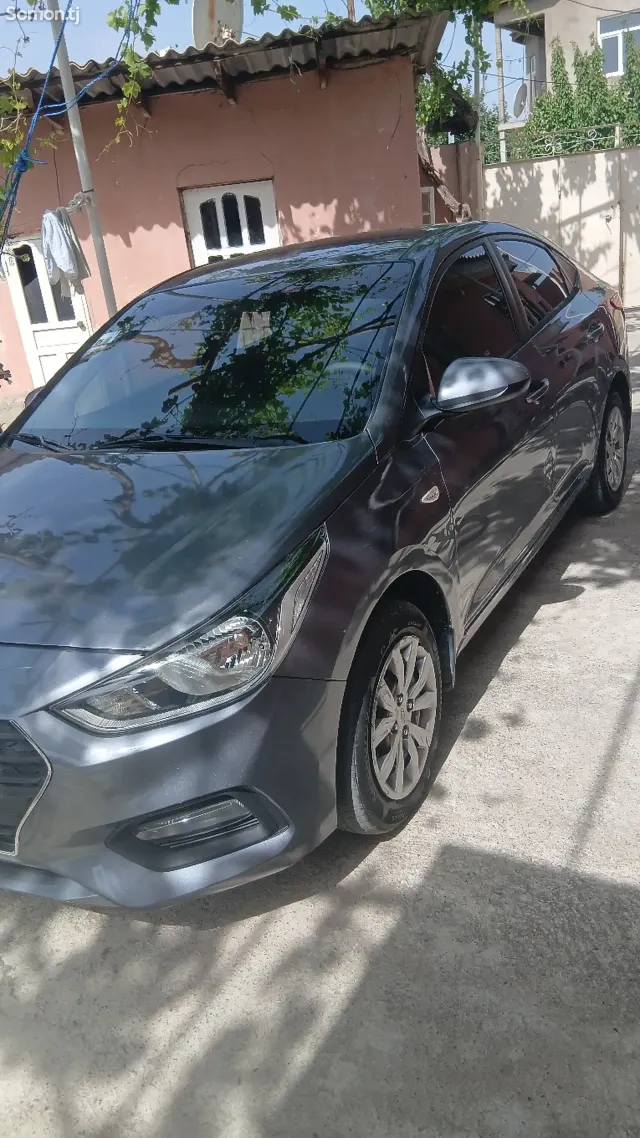 Hyundai Solaris 2019 · 1.4 AT