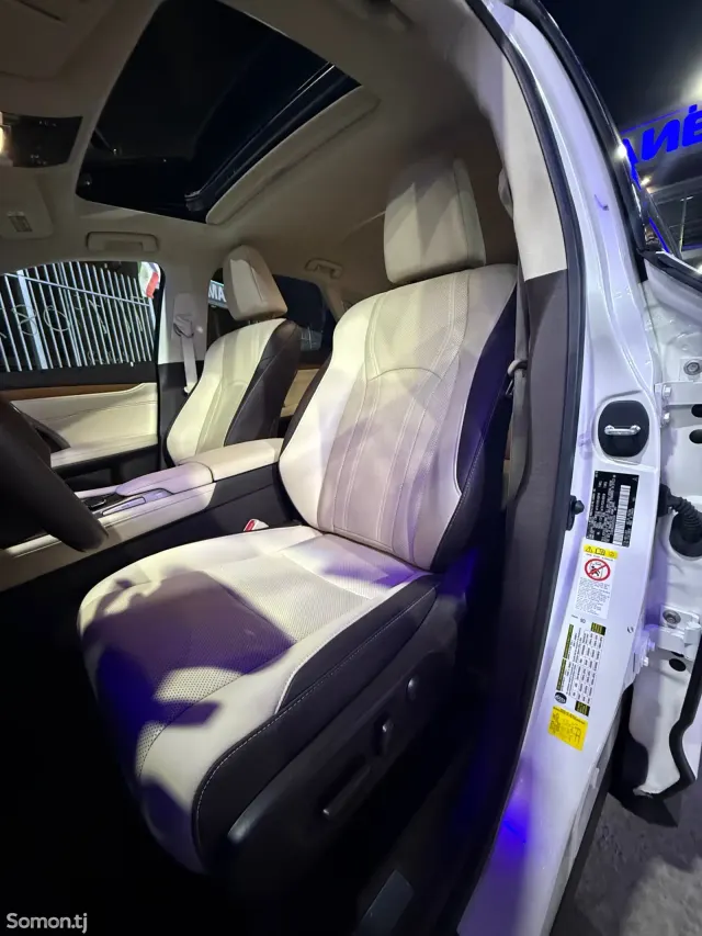 Lexus RX series 2017 · 3.5 AT