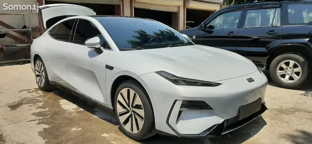 Geely Galaxy E8 2024 · AT