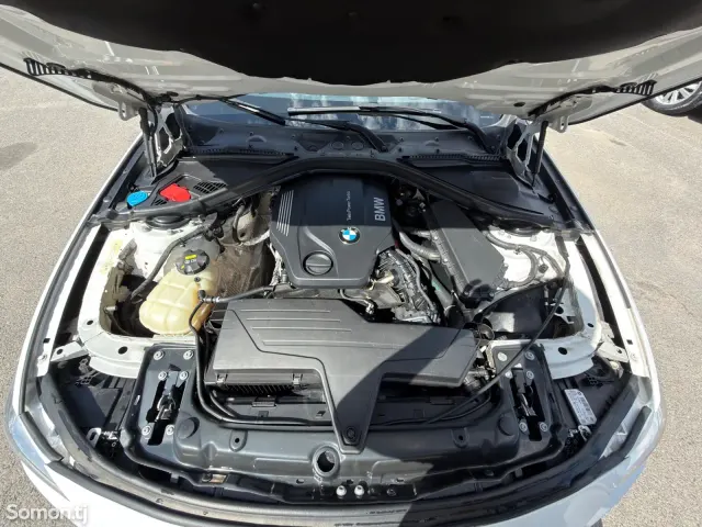 BMW 3 series 2017 · 2.0 AT