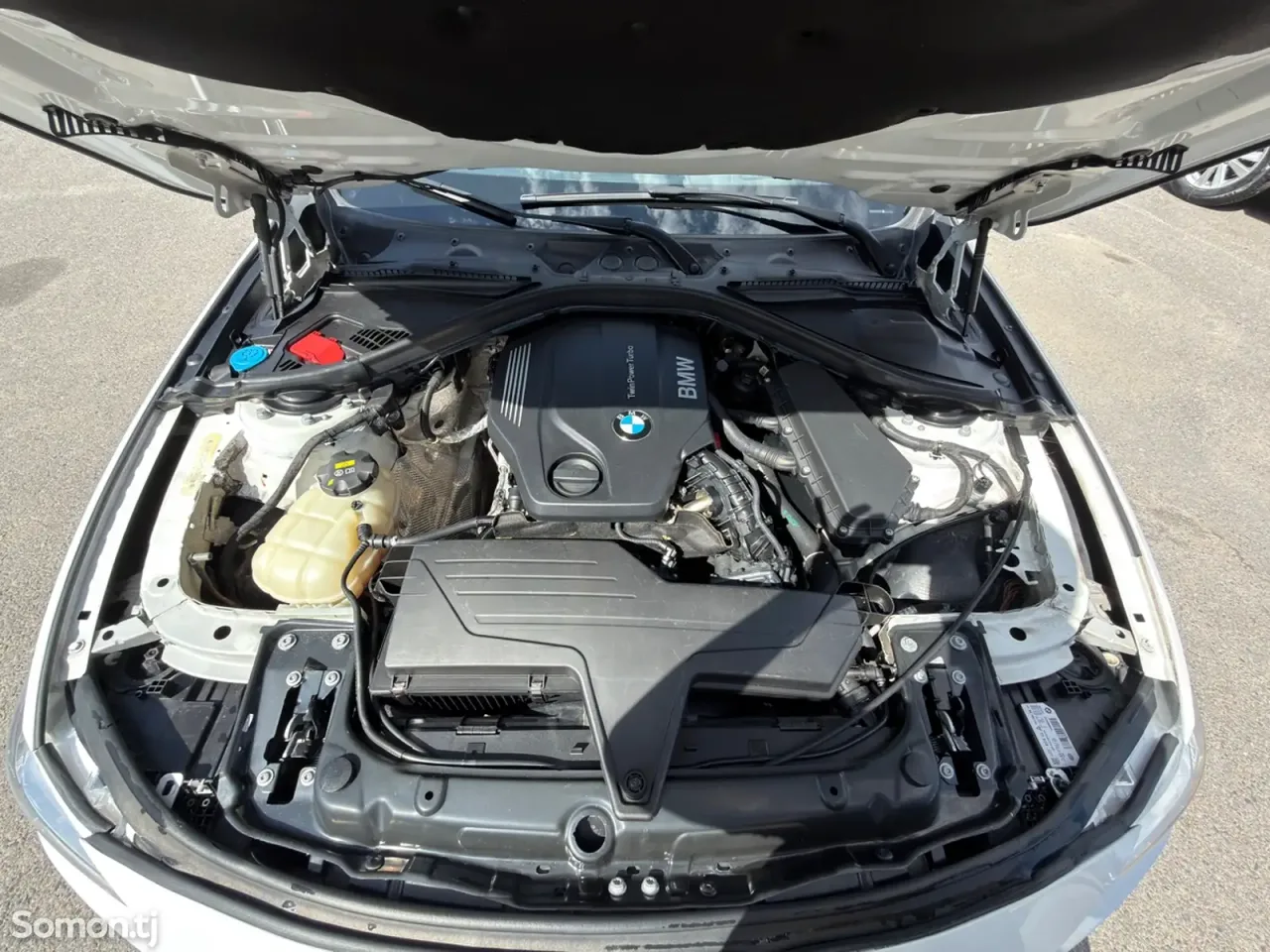 BMW 3 series 2017 · 2.0 AT