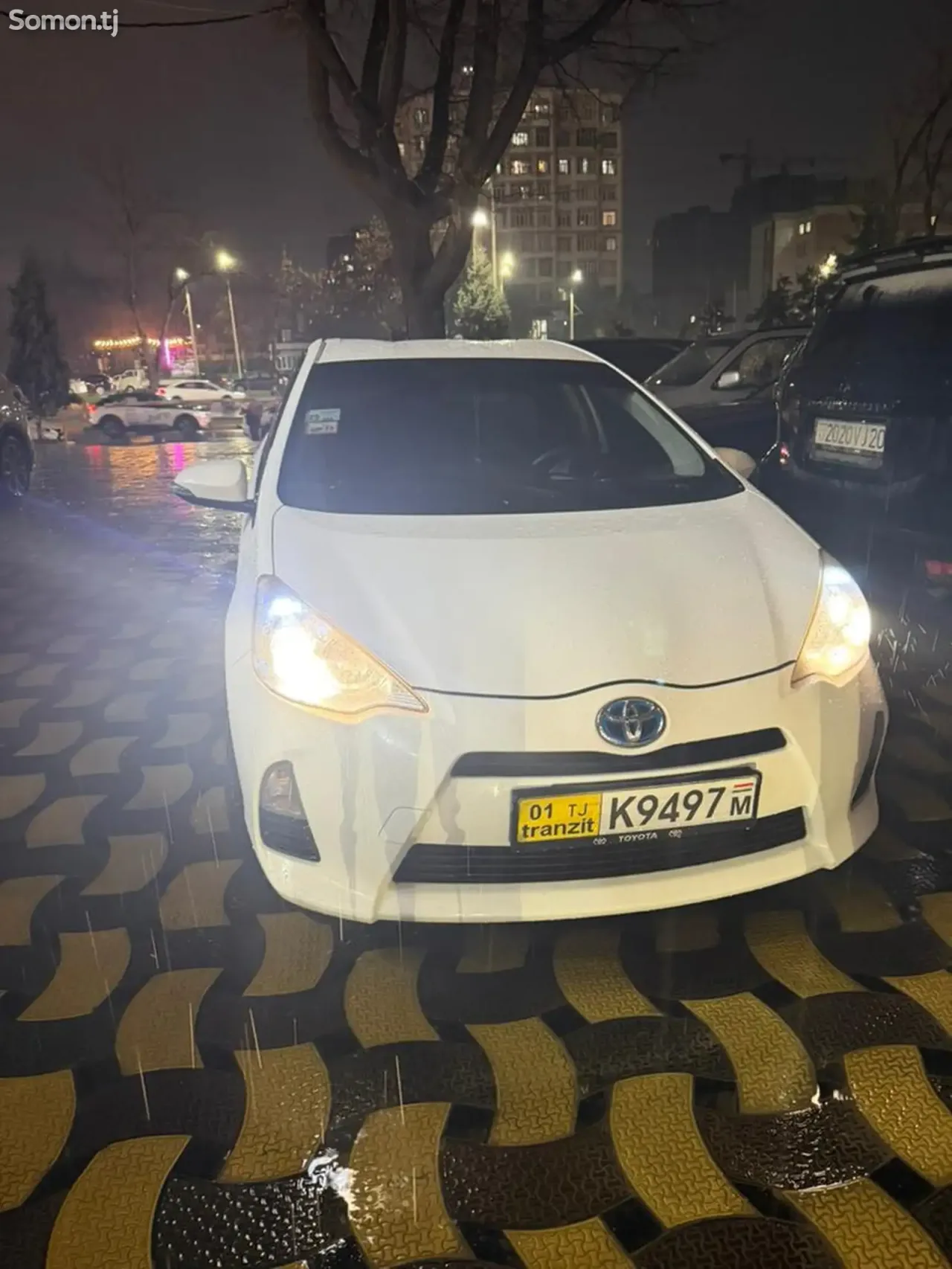 Toyota Aqua 2014 · 1.5 AT