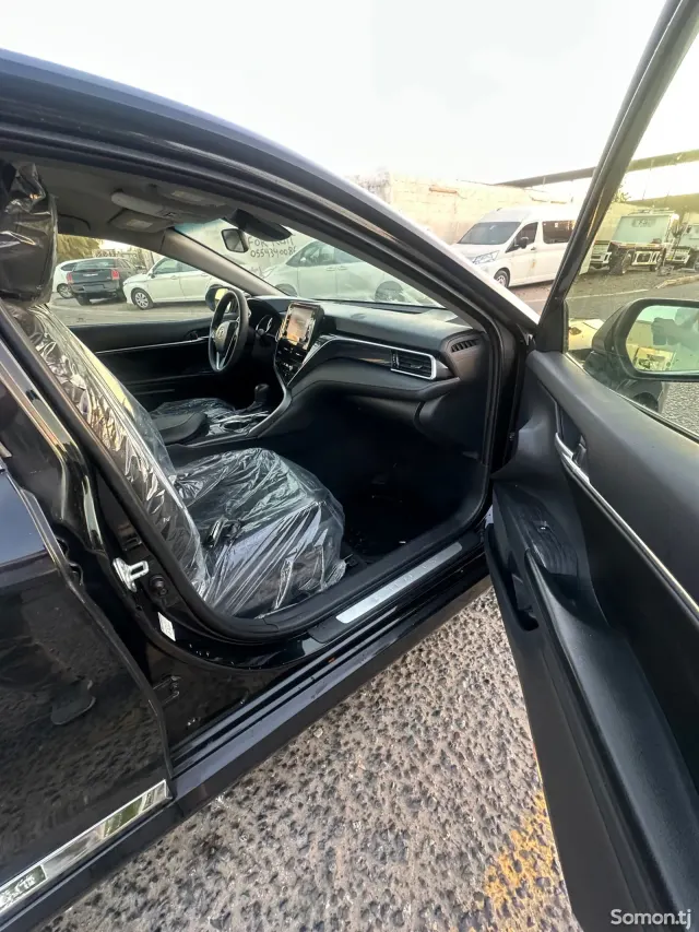 Toyota Camry 2017 · 2.5 AT