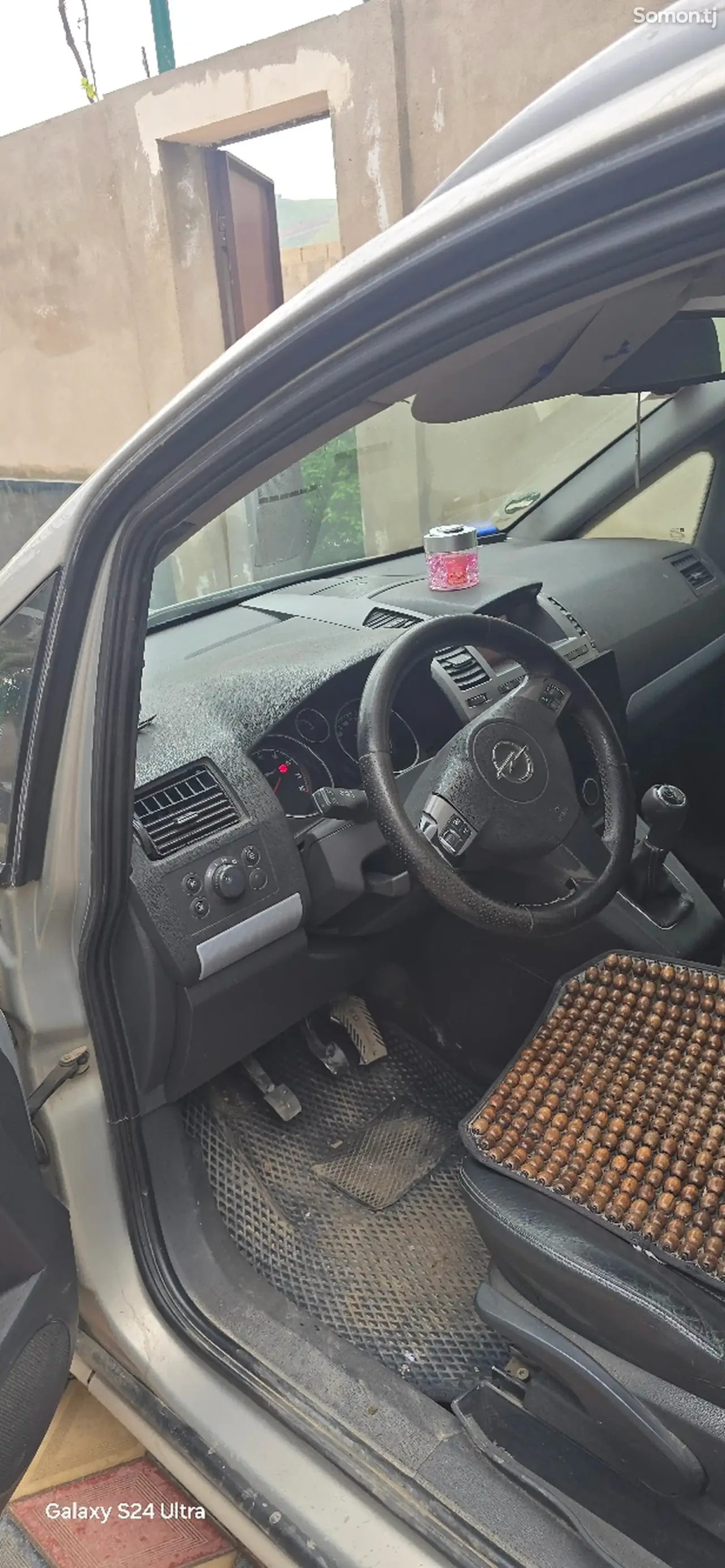 Opel Zafira 2006 · 2.2 MT