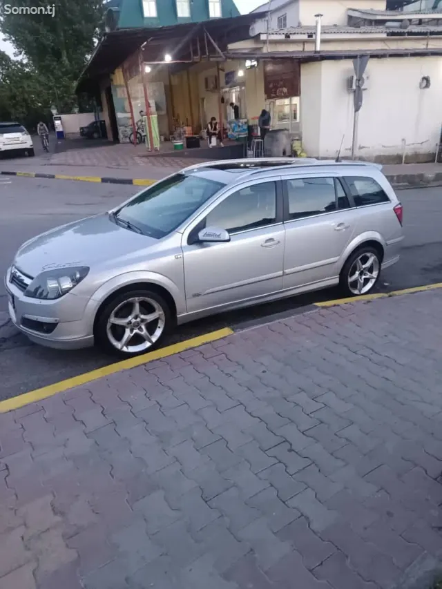 Opel Astra H 2006 · 1.8 MT
