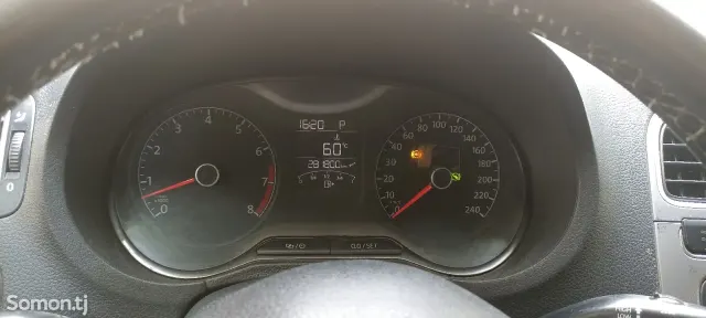Volkswagen Polo 2019 · 1.6 AT