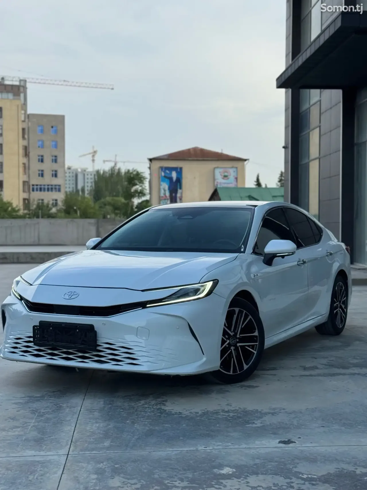 Toyota Camry 2024 · 2.0 AT