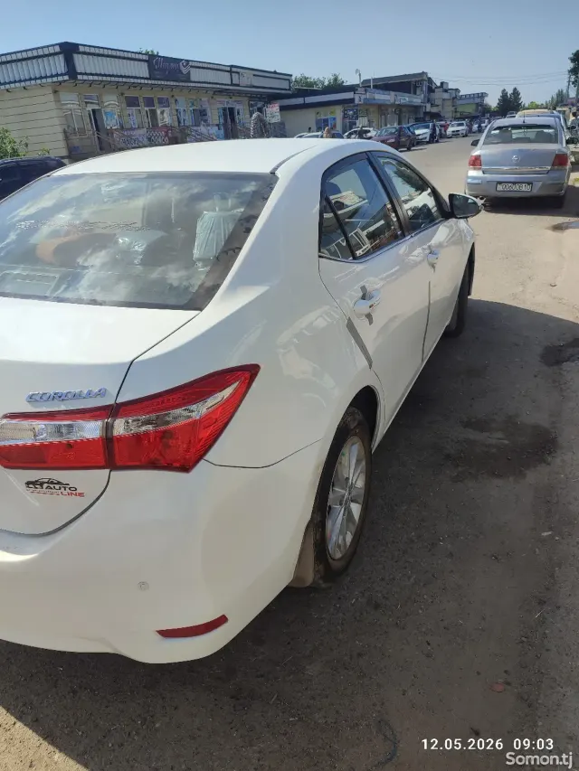 Toyota Corolla 2014 · 1.8 AT
