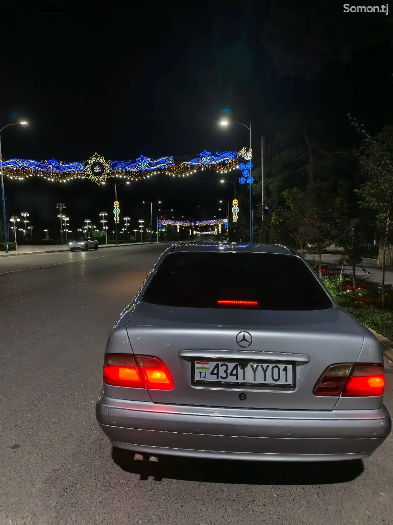 Mercedes-Benz E class 2000 · 2.8 AT