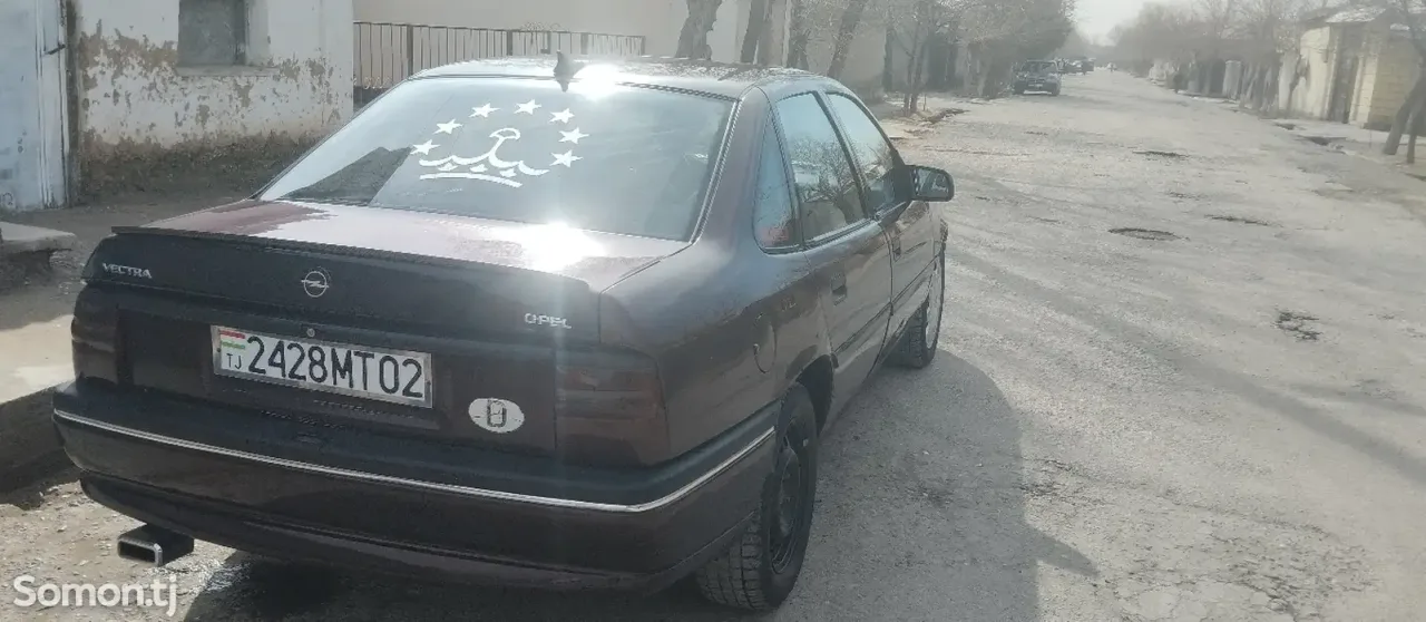 Opel Vectra A 1994 · 1.6 MT