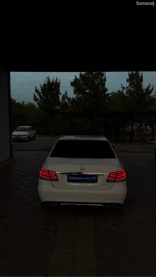 Mercedes-Benz E class 2015 · 2.2 AT