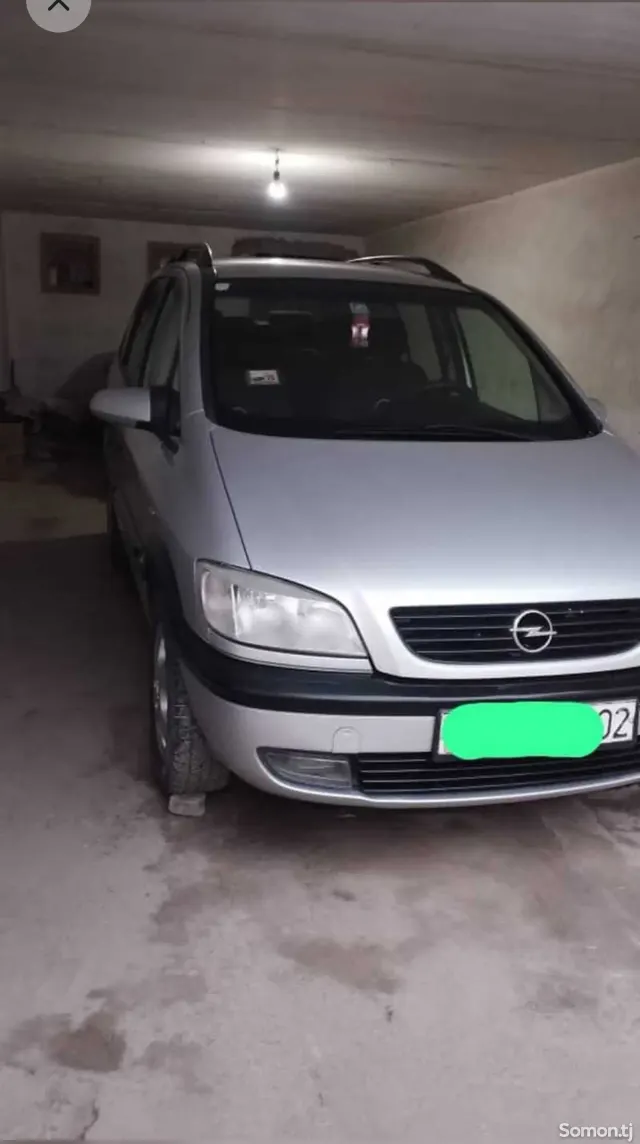 Opel Zafira 1999 · 1.8 MT