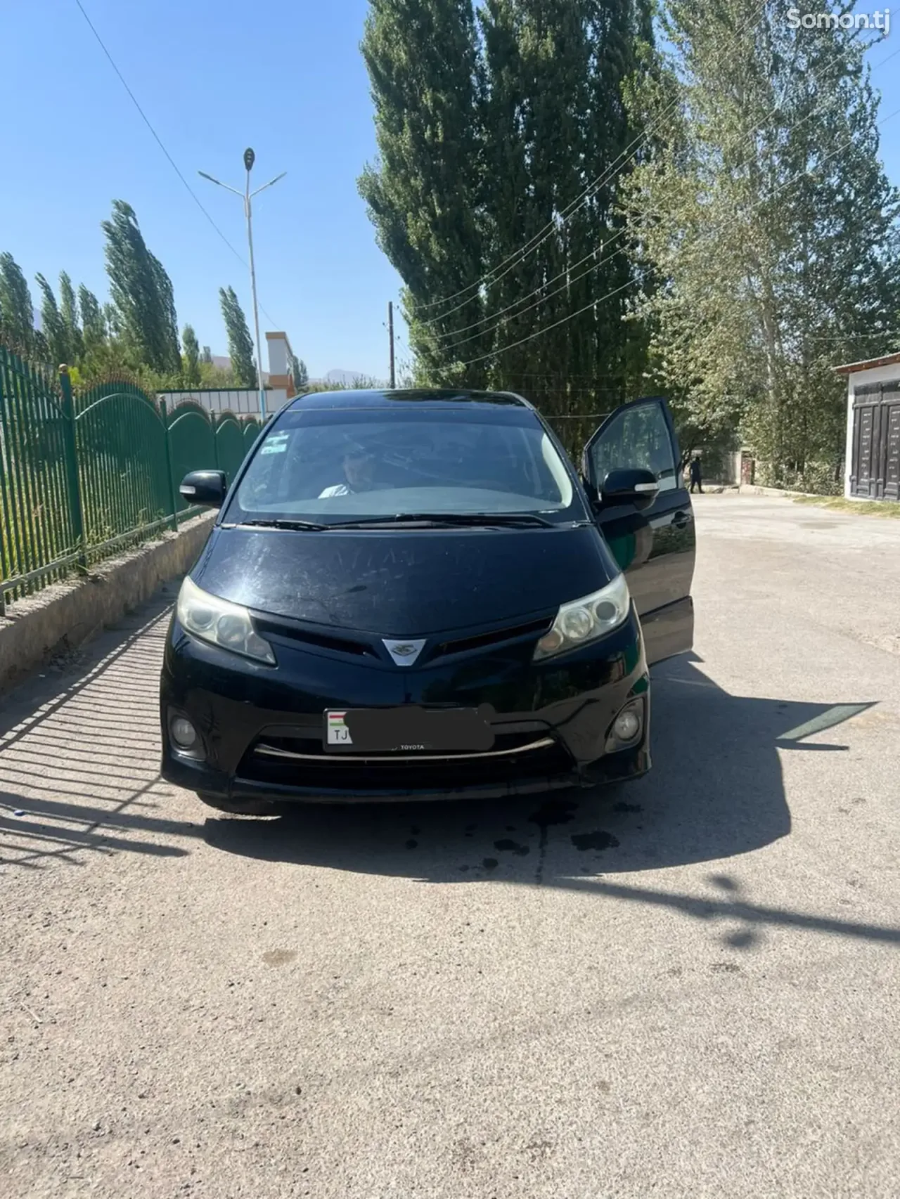 Toyota Estima 2009 · 2.4 AT