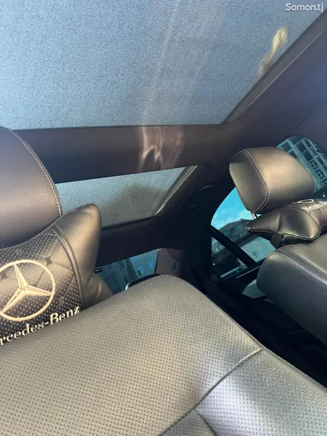 Mercedes-Benz E class 2015 · 3.5 AT