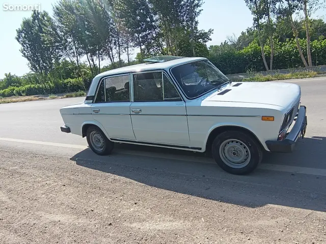 Lada (ВАЗ) 2106 1977 · 0.6 MT