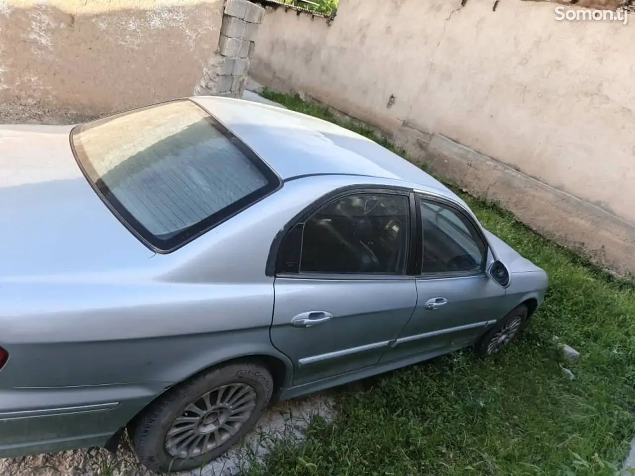 Hyundai Sonata 2004 · 2.0 MT