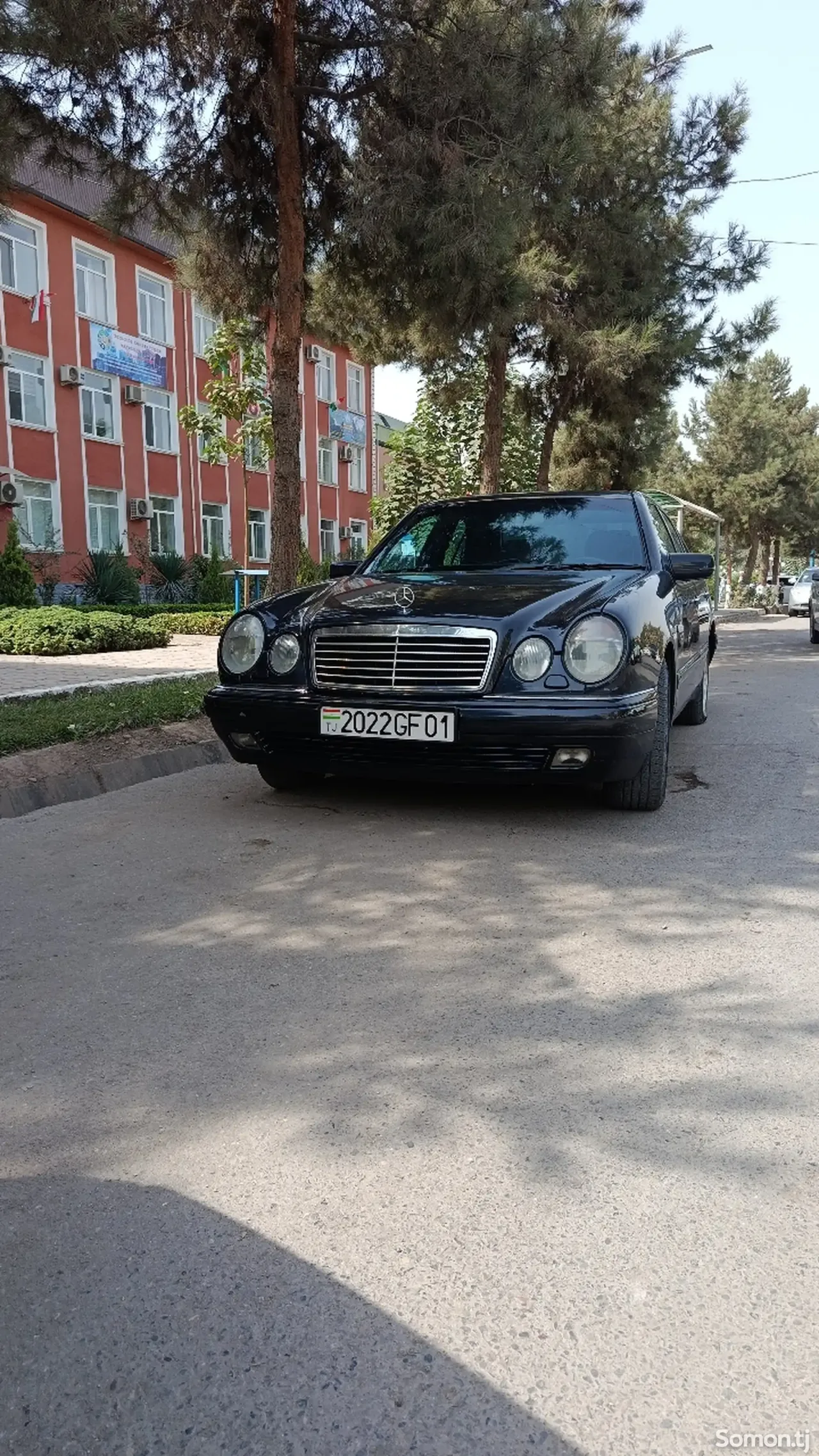 Mercedes-Benz CE class 1996 · 2.3 MT