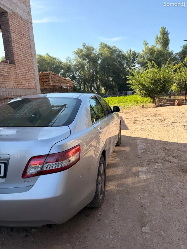 Toyota Camry 2011 · 2.5 AT
