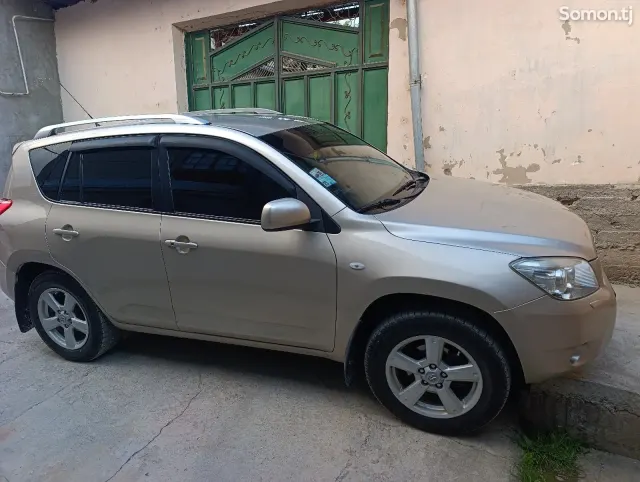 Toyota RAV 4 2007 · 2.0 AT