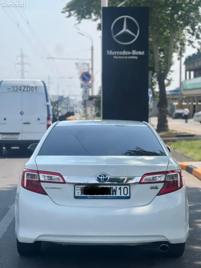 Toyota Camry 2014 · 2.5 AT