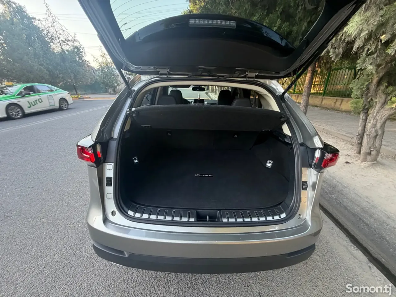Lexus NX series 2015 · 2.0 AT