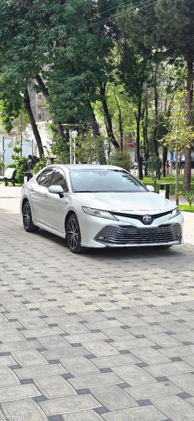 Toyota Camry 2018 · 2.5 AT