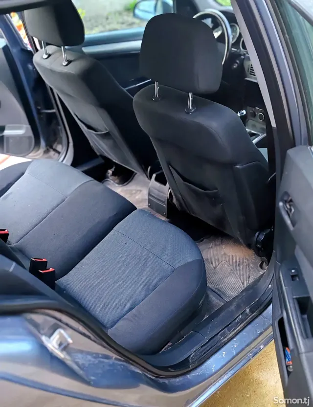 Opel Astra H 2006 · 1.8 MT