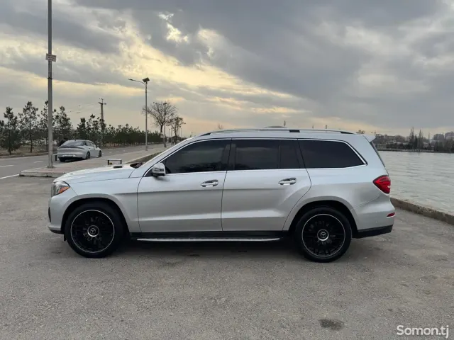 Mercedes-Benz GLS 2017 · 4.5 AT