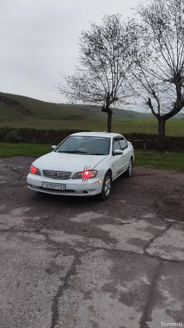 Nissan Maxima 1999 · 2.0 AT